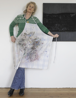 Portraitfoto Petra Heitkötter im Atelier